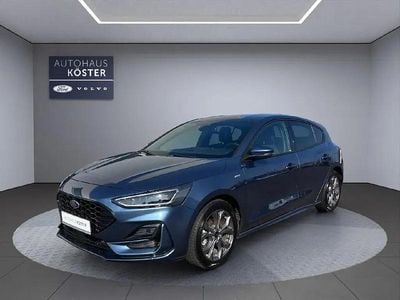 Chromablau metallic Gebraucht 2023 Ford Focus ST-Line X Limousine | 22.970 € (Fairer Preis)