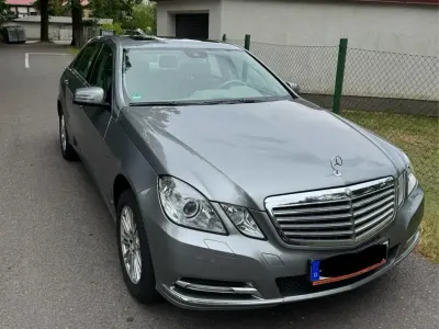 Gebraucht Mercedes E300 Elegance 231 PS (169 kW) 2010 Silber Limousine