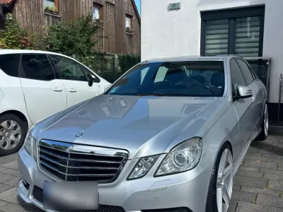 Usata Mercedes E350 AMG 265 CV (194 kW) 2011 Argento Berlina