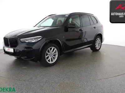 Gebraucht BMW X5 M Sport 340 PS (250 kW) 2023 Black sapphire SUV