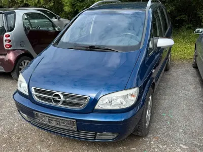 Używany Opel Zafira 140 KM (102 kW) 2004 Niebieski Minivan