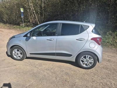 Usata Hyundai i10 Passion 67 CV (49 kW) 2016 Argento Utilitaria