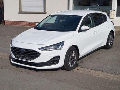 Gebraucht Ford Focus Titanium 125 PS (91 kW) 2023 Weiß Limousine