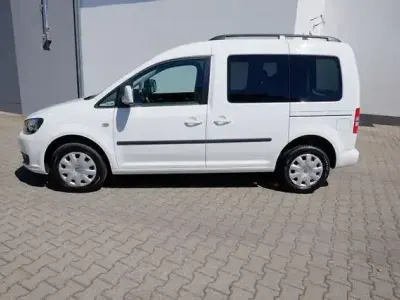 Używany VW Caddy Trendline 102 KM (75 kW) 2012 Biały Minivan