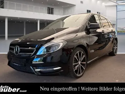 Gebraucht Mercedes B200 Night 136 PS (100 kW) 2013 Schwarz Kleinwagen
