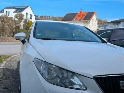 Gebraucht Seat Ibiza 69 PS (50 kW) 2011 Weiß Kleinwagen