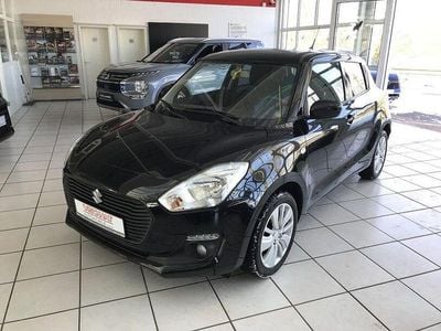 Gebraucht Suzuki Swift Comfort 90 PS (66 kW) 2020 Super black pearl metallic Kleinwagen