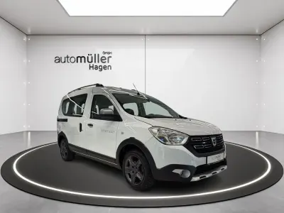 Gebraucht Dacia Dokker Stepway 131 PS (96 kW) 2020 Gletscherweiss Van / Kleinbus