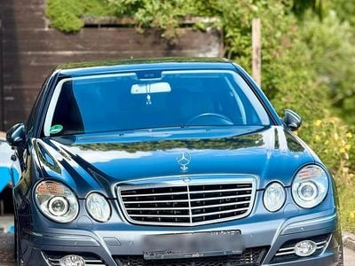 Mercedes E320