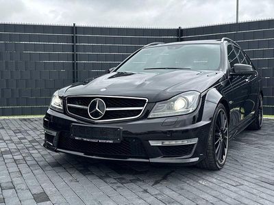 Mercedes C63 AMG