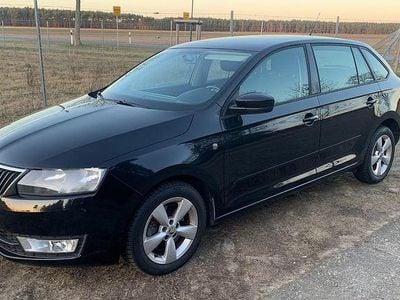 Gebraucht Skoda Rapid Ambition 105 PS (77 kW) 2015 Schwarz Kleinwagen