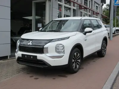 Neu Mitsubishi Outlander P-HEV Diamant Edition 306 PS (225 kW) 2026 Weiß SUV