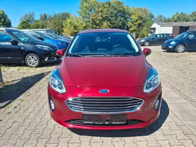 Gebraucht Ford Fiesta Titanium 101 PS (74 kW) 2018 Rot Kleinwagen