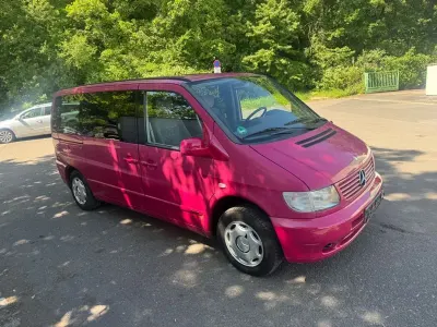 Używany Mercedes V220