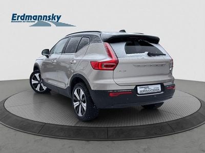 Gebraucht Volvo XC40 Core 169 kW (231 PS) 2023 Bright dusk (gold) SUV