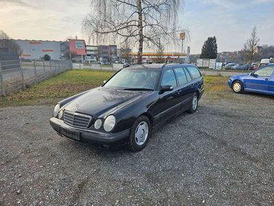 Mercedes E200