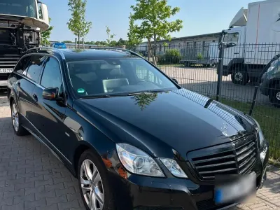 Gebraucht Mercedes E220 Avantgarde 170 PS (125 kW) 2010 Schwarz Kombi