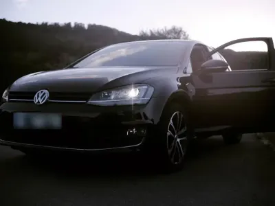 Gebraucht VW Golf VII LOUNGE 111 PS (81 kW) 2015 Schwarz Limousine