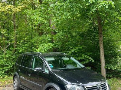 VW Touran Cross