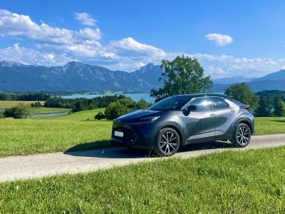 Gebraucht Toyota C-HR Team 197 PS (144 kW) 2024 Grau SUV