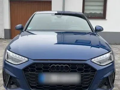 Second-hand Audi A4 S-Line 150 CP (110 kW) 2024 Albastru Berlinǎ