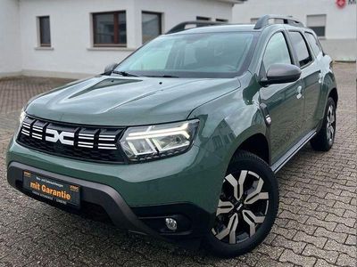 Grün Gebraucht 2023 Dacia Duster Journey SUV | 21.300 € (Fairer Preis)