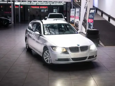 Gebraucht BMW 325 217 PS (159 kW) 2006 Silber Kombi