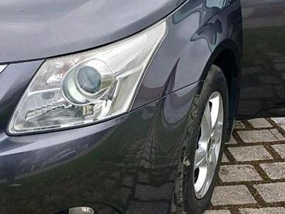 Gebraucht Toyota Avensis 126 PS (92 kW) 2011 Kombi