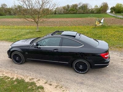 Gebraucht Mercedes C220 170 PS (125 kW) 2011 Schwarz Coupé