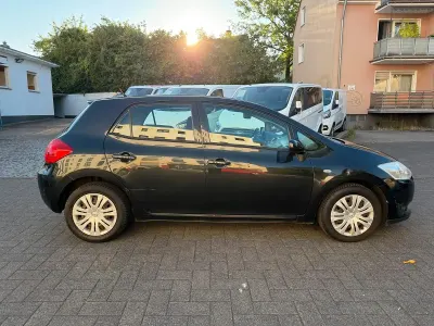 Gebraucht Toyota Auris 126 PS (92 kW) 2007 Schwarz Kleinwagen