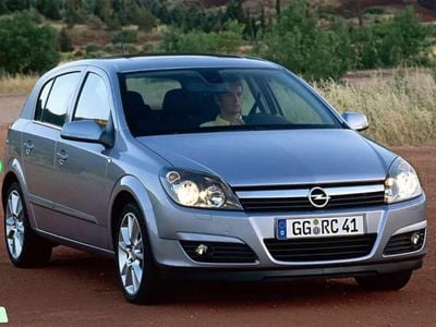 Gebraucht Opel Astra Elegance 105 PS (77 kW) 2004 Silber Limousine