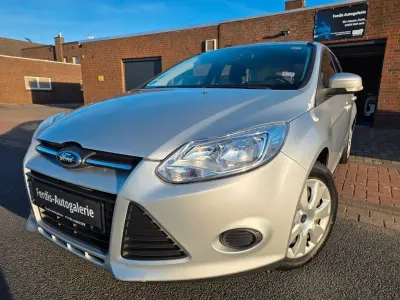 Usata Ford Focus 105 CV (77 kW) 2012 Argento Berlina