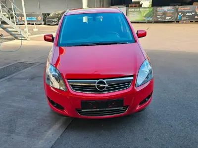 Gebraucht Opel Zafira 2012 Rot Van / Kleinbus