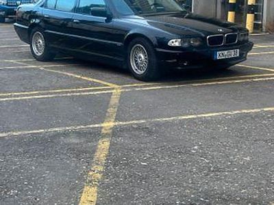 Gebraucht BMW 740 245 PS (180 kW) 2001 Schwarz Limousine