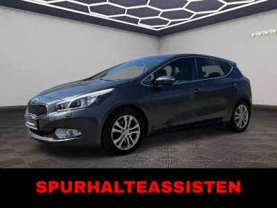 Usado Kia Ceed 128 CV (94 kW) 2014 Gris Utilitario