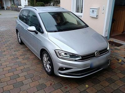 Gebraucht VW Golf Sportsvan Highline 131 PS (96 kW) 2019 Silber Van / Kleinbus