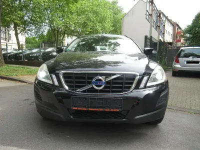 Gebraucht Volvo XC60 Momentum 205 PS (150 kW) 2010 Schwarz SUV