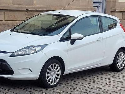 Weiß Gebraucht 2012 Ford Fiesta Trend Limousine | 2.300 € (Fairer Preis)