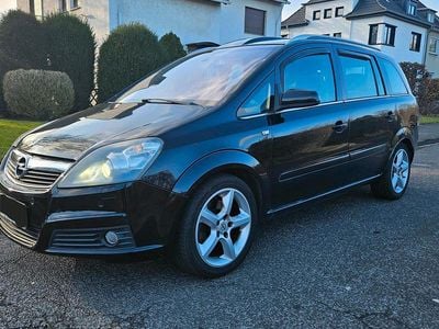 Usata Opel Zafira 150 CV (110 kW) 2007 Nero Monovolume
