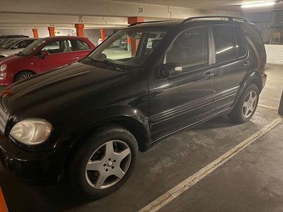 Begagnad Mercedes ML55 AMG AMG 347 HK (255 kW) 2003 Svart SUV