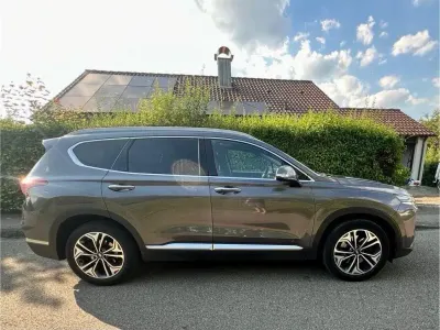 Gebraucht Hyundai Santa Fe Premium 200 PS (147 kW) 2019 Grau SUV
