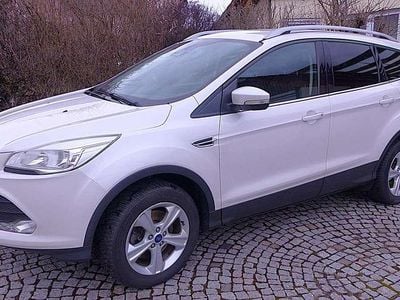 Gebraucht Ford Kuga SYNC Edition 150 PS (110 kW) 2016 Weiß SUV