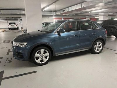Blau Gebraucht 2015 Audi Q3 SUV | 14.900 € (Fairer Preis)