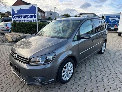 Grau Gebraucht 2014 VW Touran Highline Van / Kleinbus | 9.490 € (Fairer Preis)
