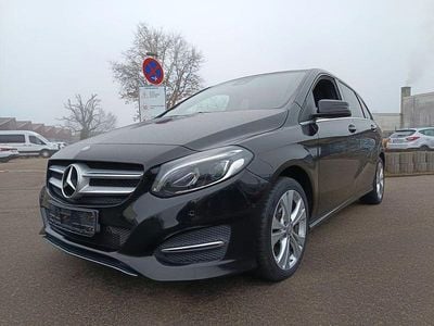 Gebraucht Mercedes B200 136 PS (100 kW) 2015 Schwarz Van / Kleinbus