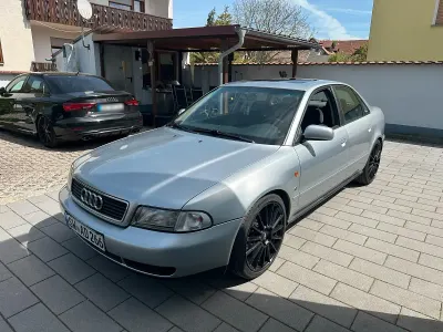 Używany Audi A4 150 KM (110 kW) 1996 Srebrny Sedan/Limuzyna