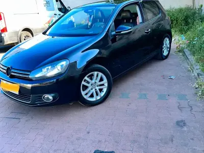 Gebraucht VW Golf VI S 105 PS (77 kW) 2010 Schwarz Kleinwagen