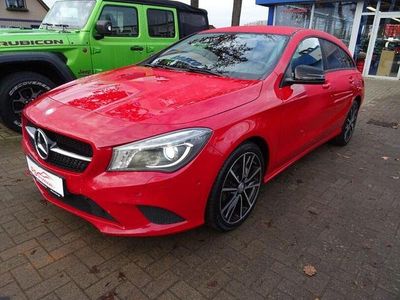 Gebraucht Mercedes CLA220 Shooting Brake 177 PS (130 kW) 2016 Rot Kombi