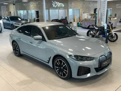 Gebraucht BMW i4 M Sport 250 kW (340 PS) 2023 Brooklyn grau metallic Limousine