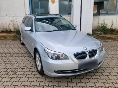 Gebraucht BMW 525 195 PS (143 kW) 2009 Silber Kombi
